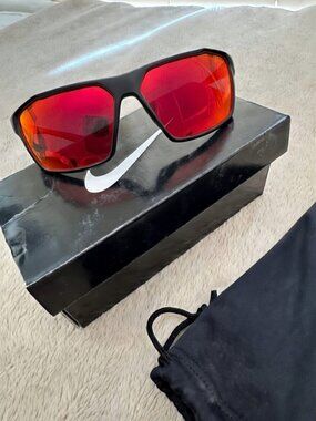 Nike Black Sunglasses with Red-Pink Mirrored Lenses Windstorm E - NWOT